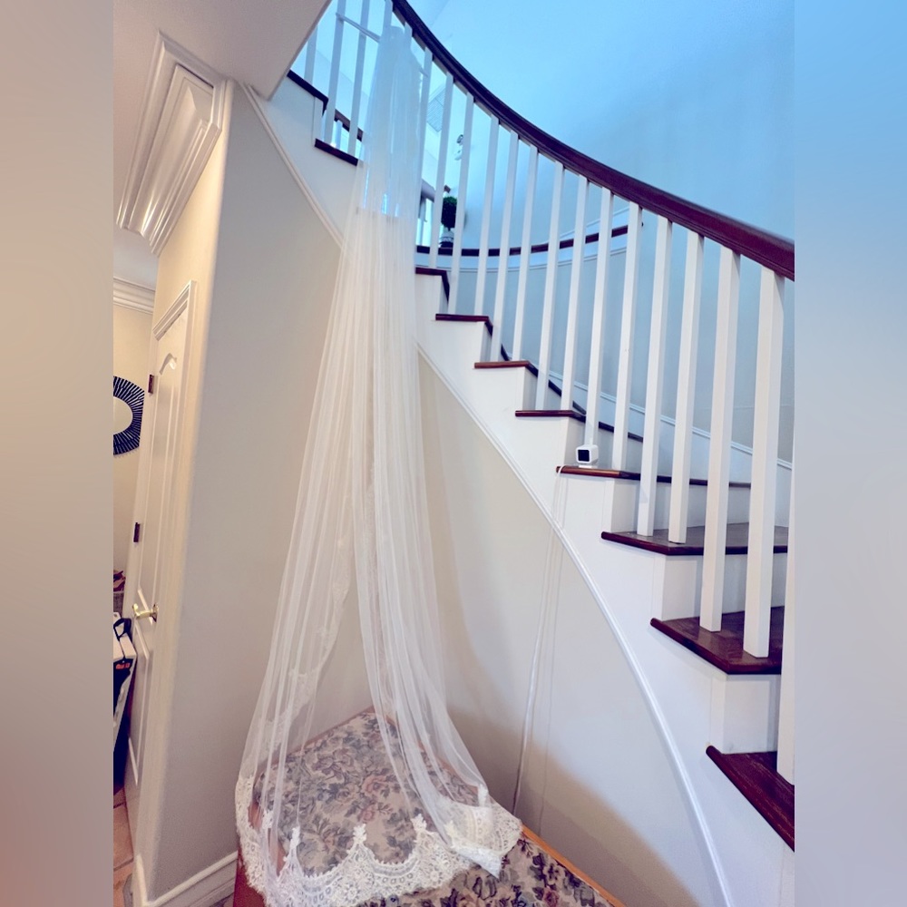 Pronovias Cathedral length Ivory Veil. used one time for 30 minutes. Pristine